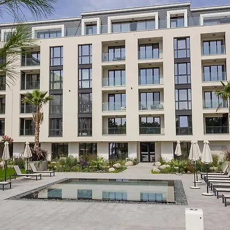 Azur Premium 1bd Flat - Pool & Parking By Flat Mаnager *