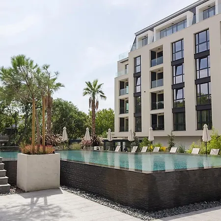 Azur Premium 1bd Flat - Pool & Parking By Flat Mаnager * Varna